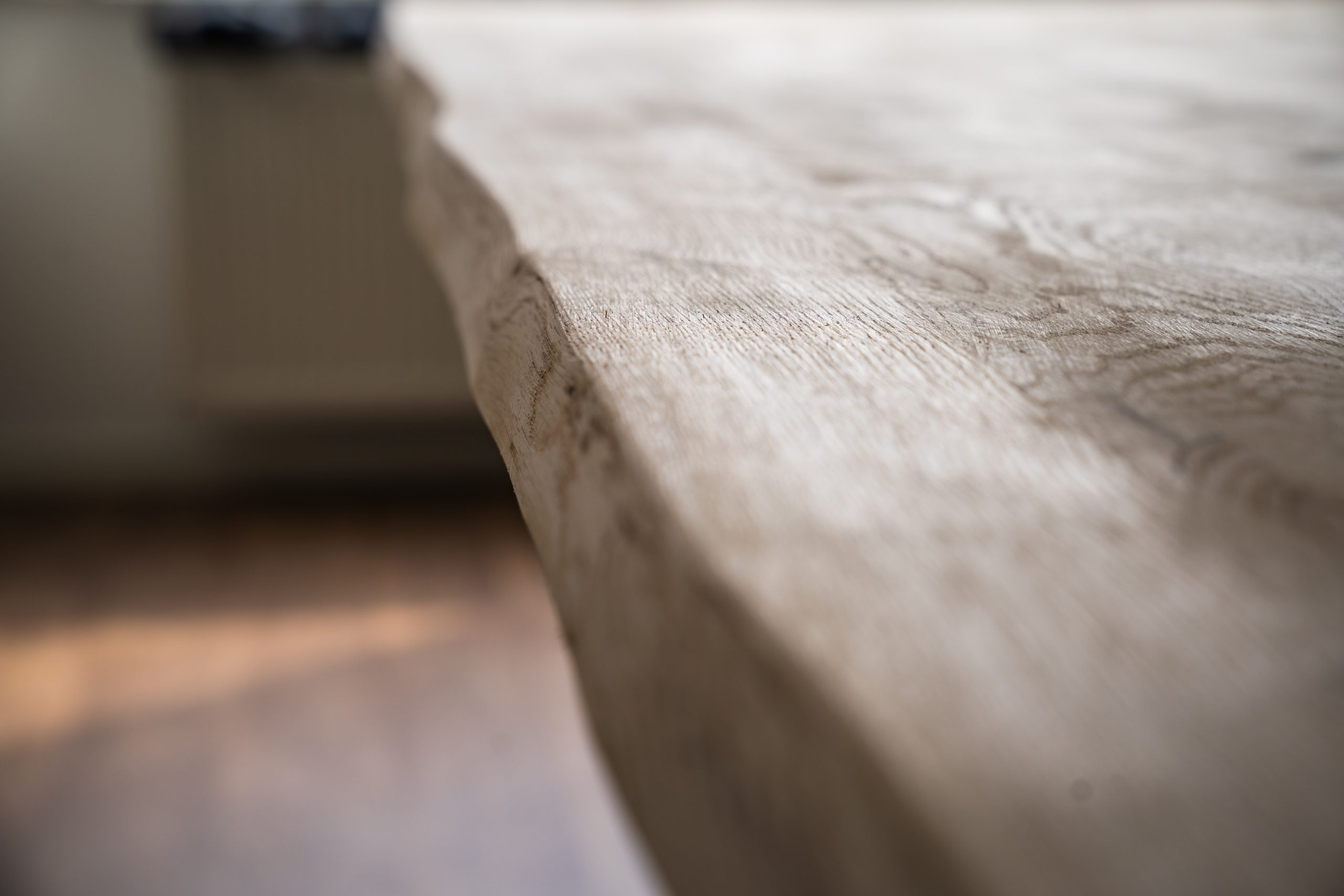 Eiken (boomstam) tafel met stalen rechte poten - Afbeelding 13