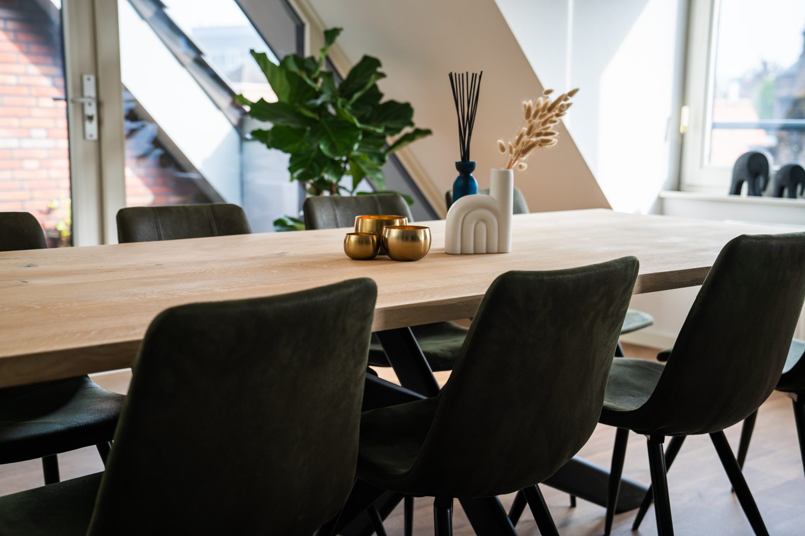 Eiken (boomstam) tafel met stalen rechte poten - Afbeelding 8